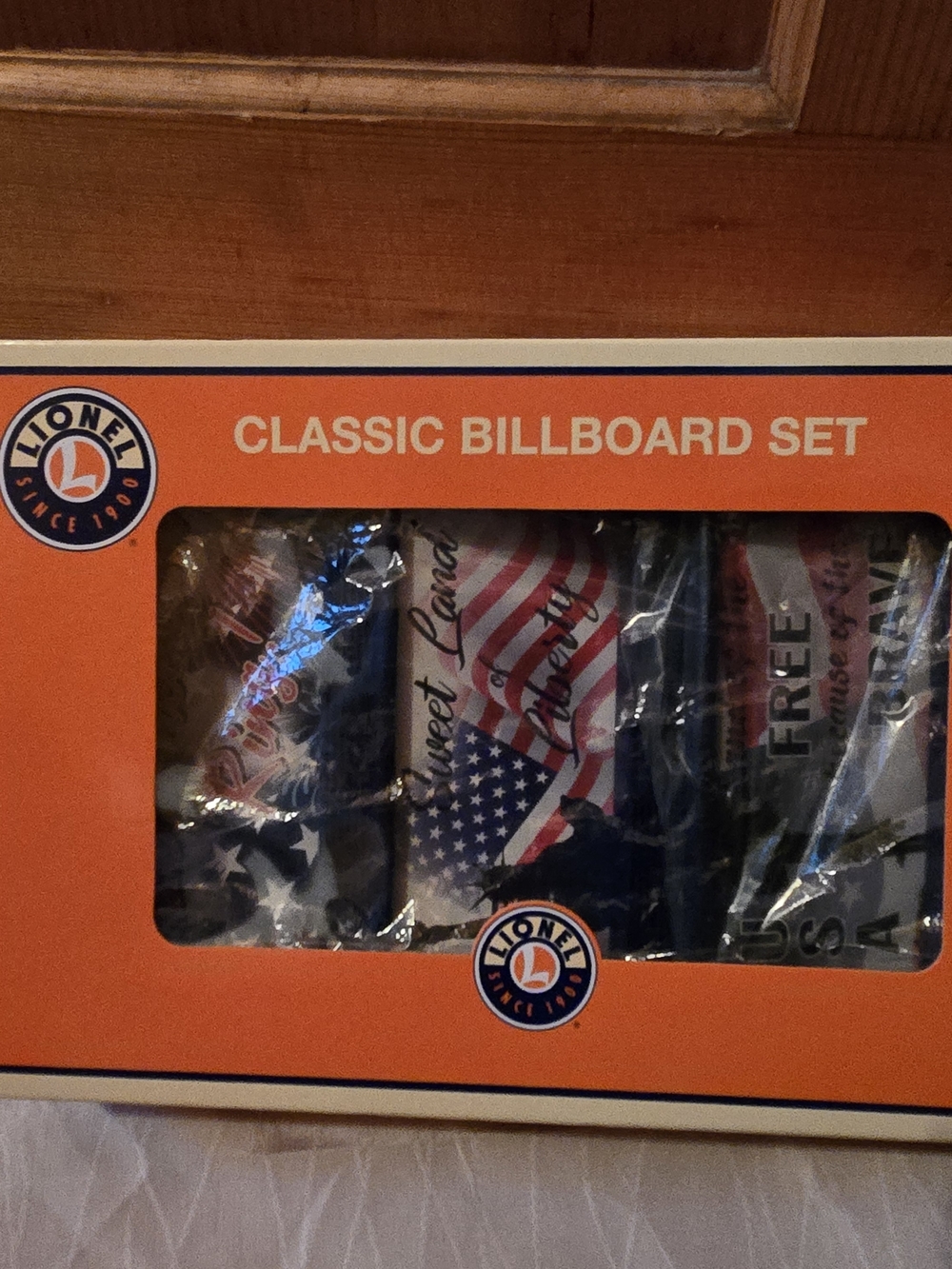 Lionel Classic Stars & Stripes Billboard Set - 2030050 New